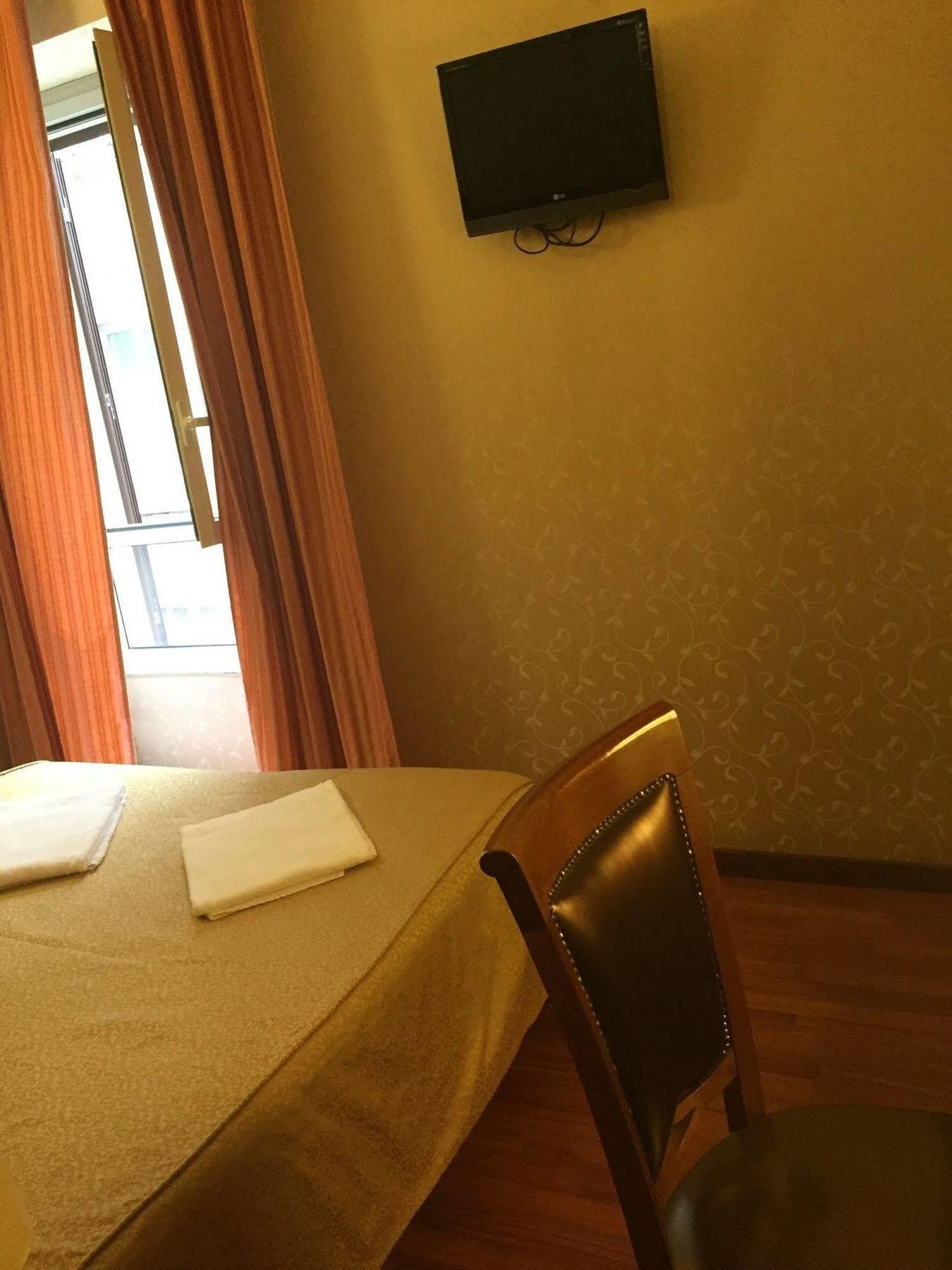 Divine 2* Roma