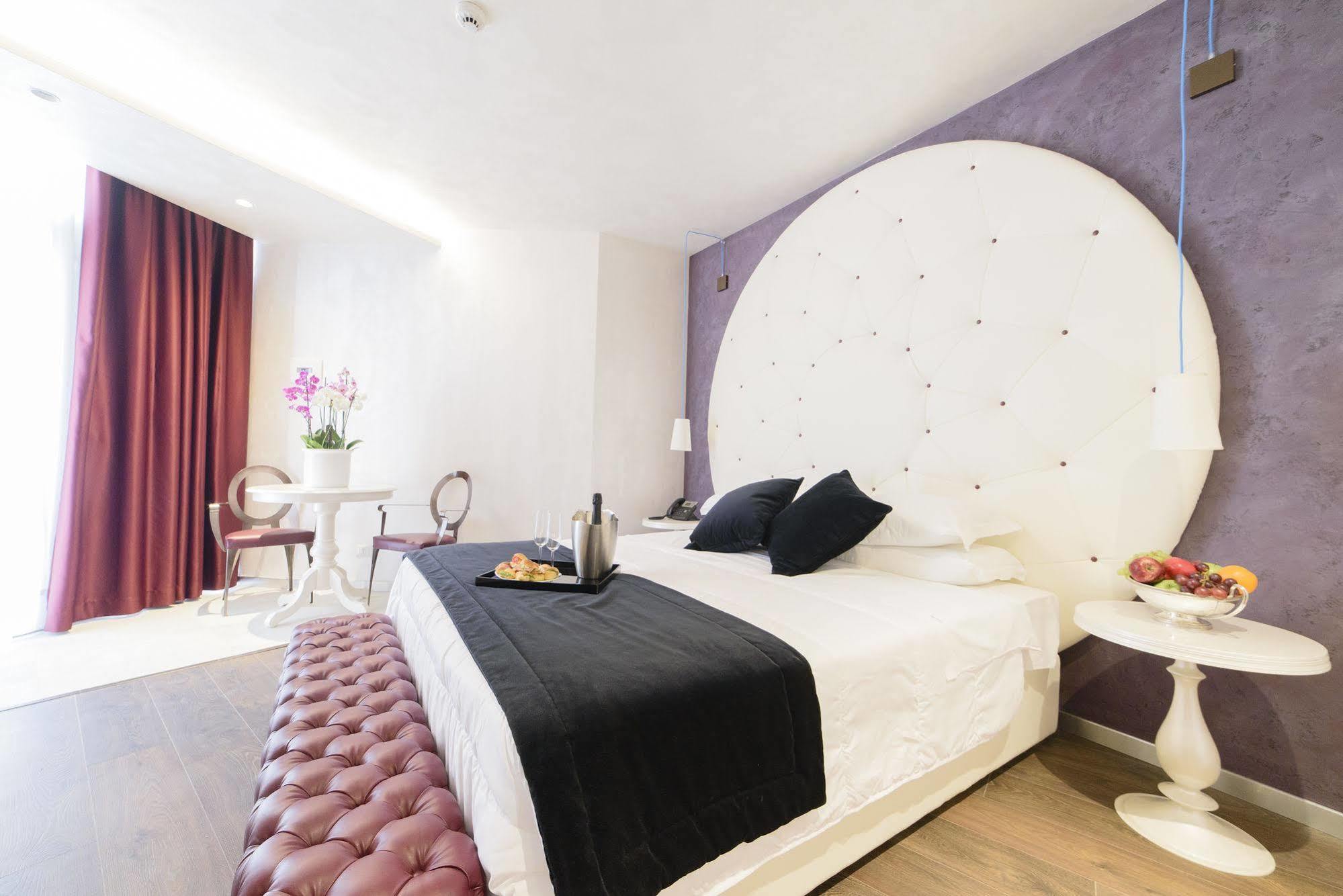 Vespasiano Hotell 4*