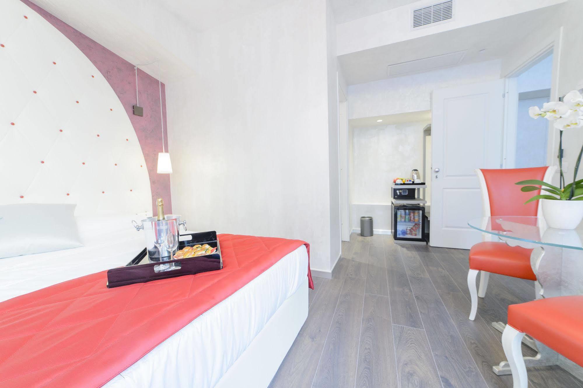 Vespasiano Hotell 4*