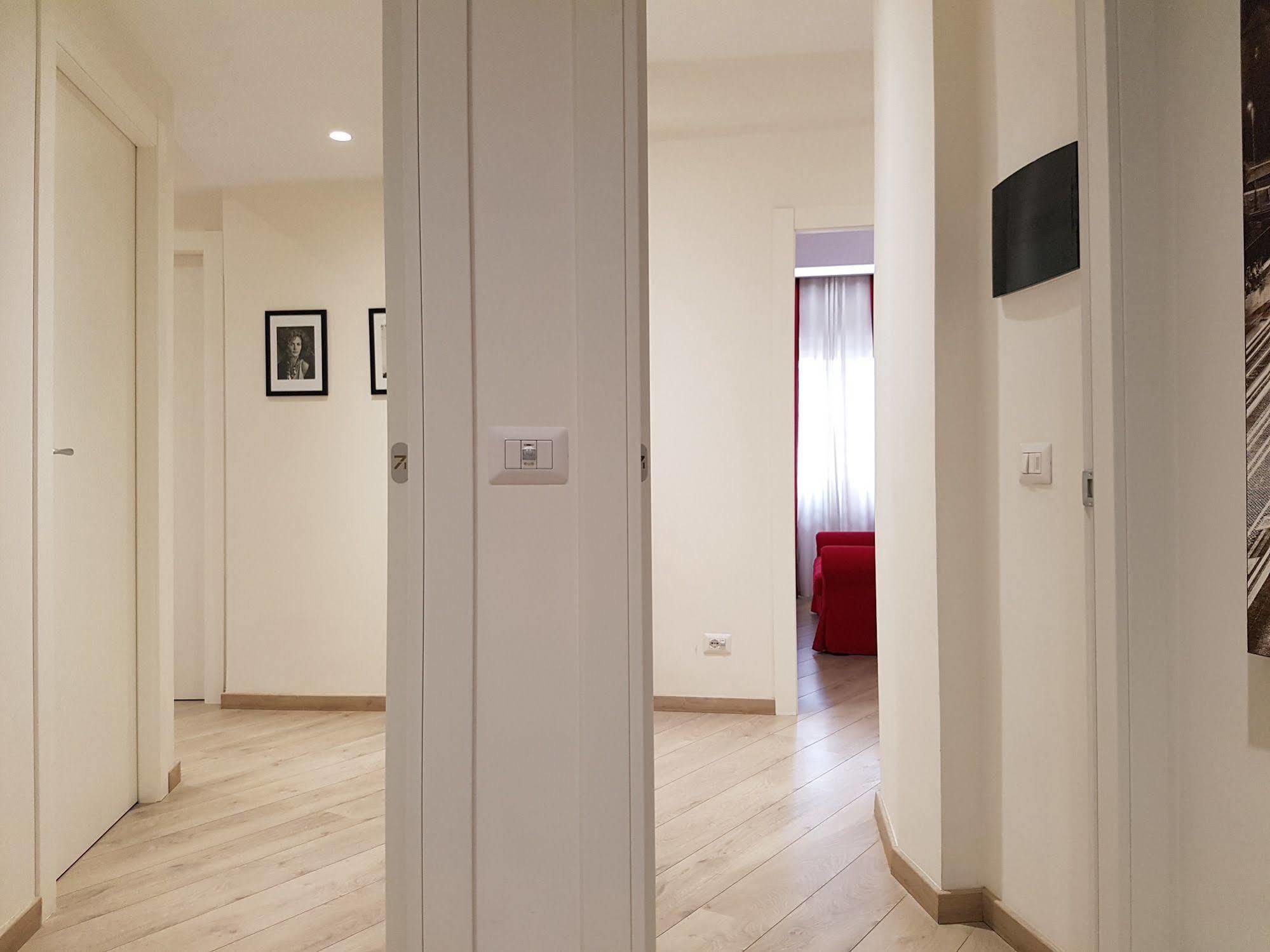 Acomodação com café da manhã  Domus Barberini 2*