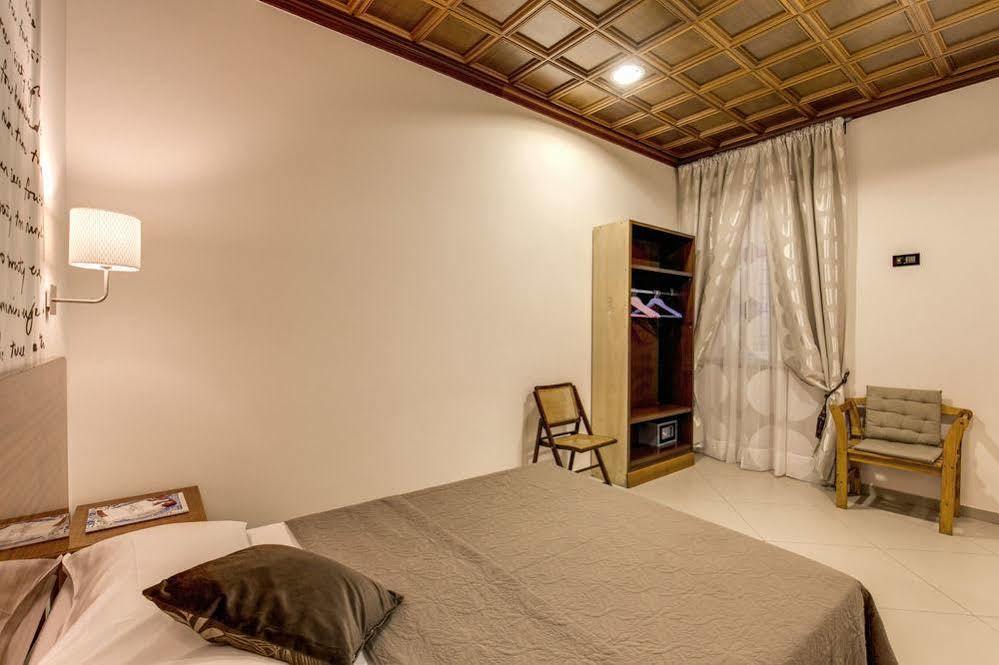 Casa de hóspedes Artemis 3*