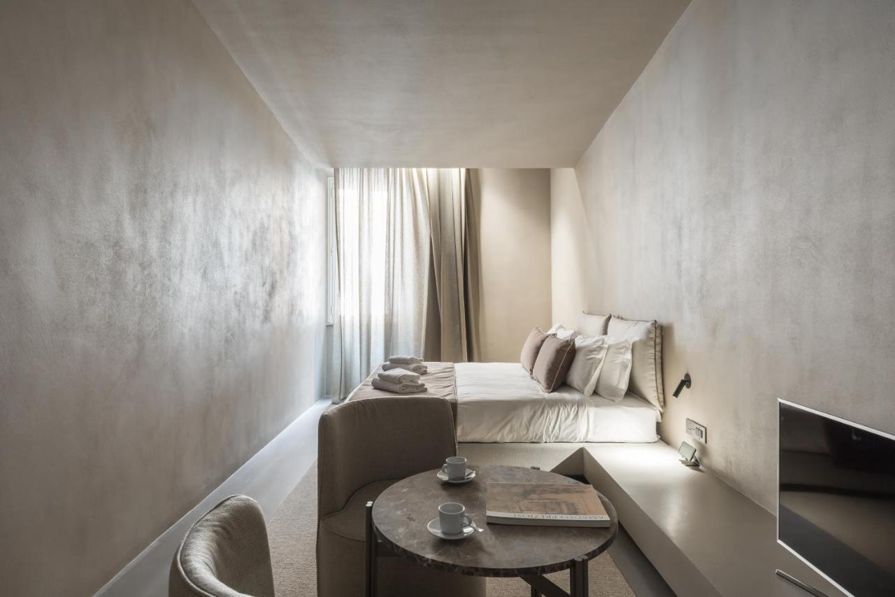 Bed & Breakfast Elysium Collection