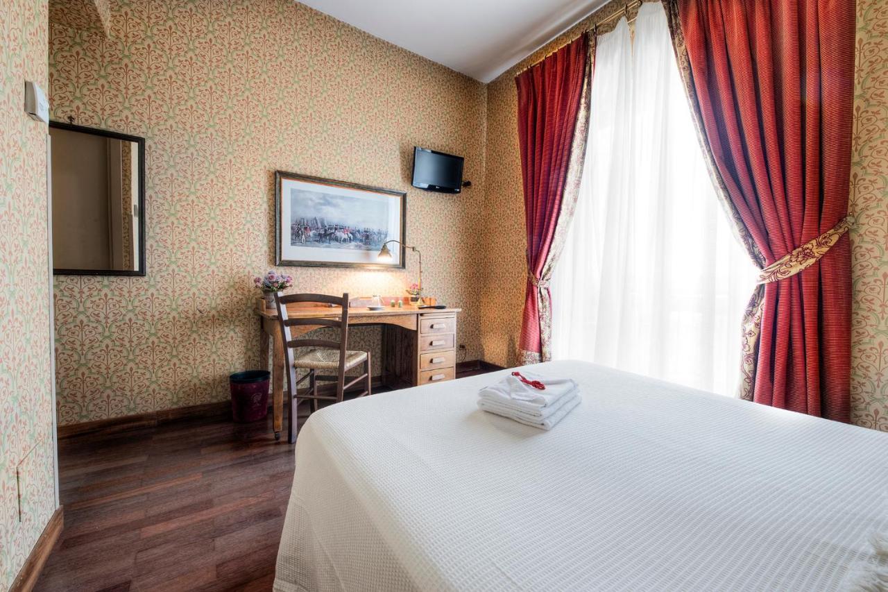 Grand Colony Hotel 3*