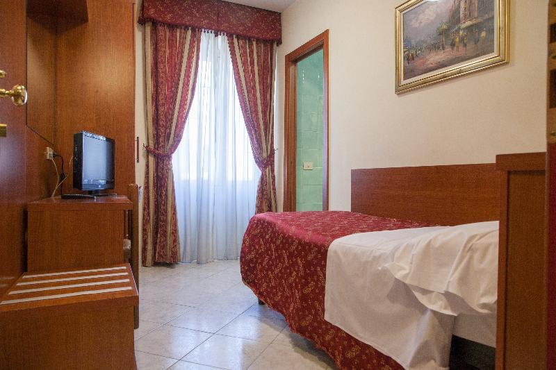 Marsala Hotel 2*
