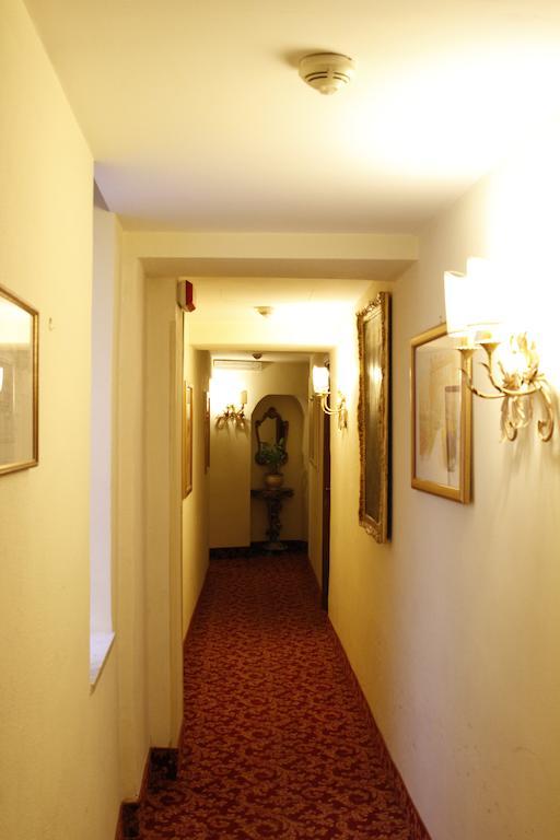 Hotell Genio 4*