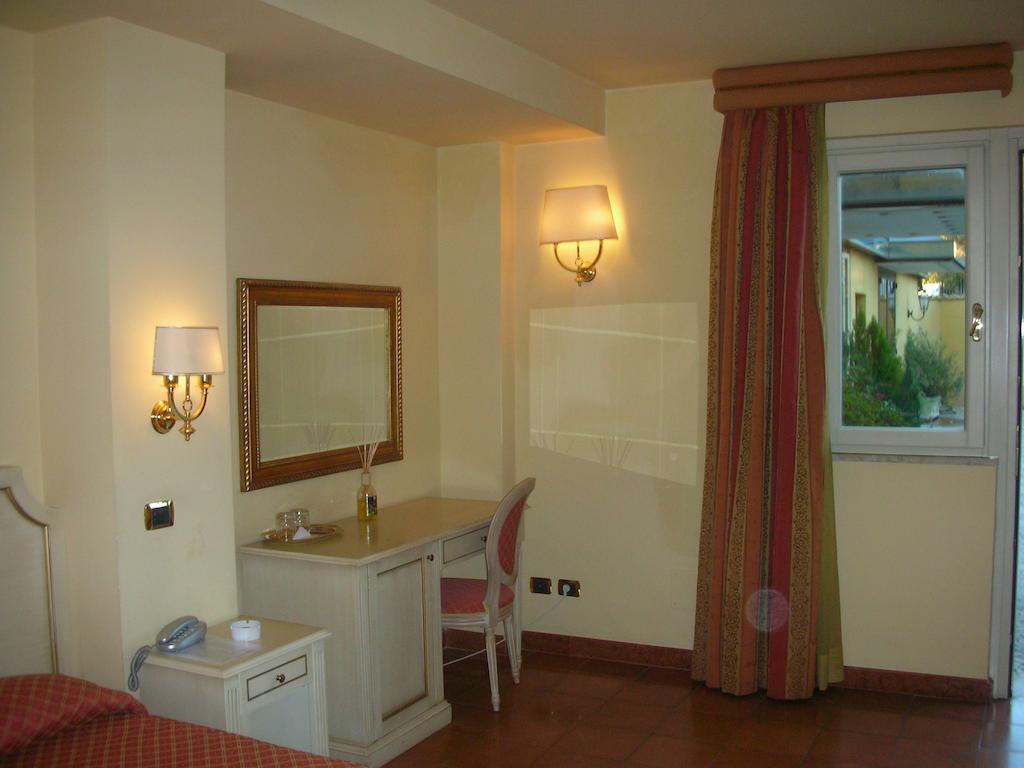 Quadrifoglio Eur 3* Roma