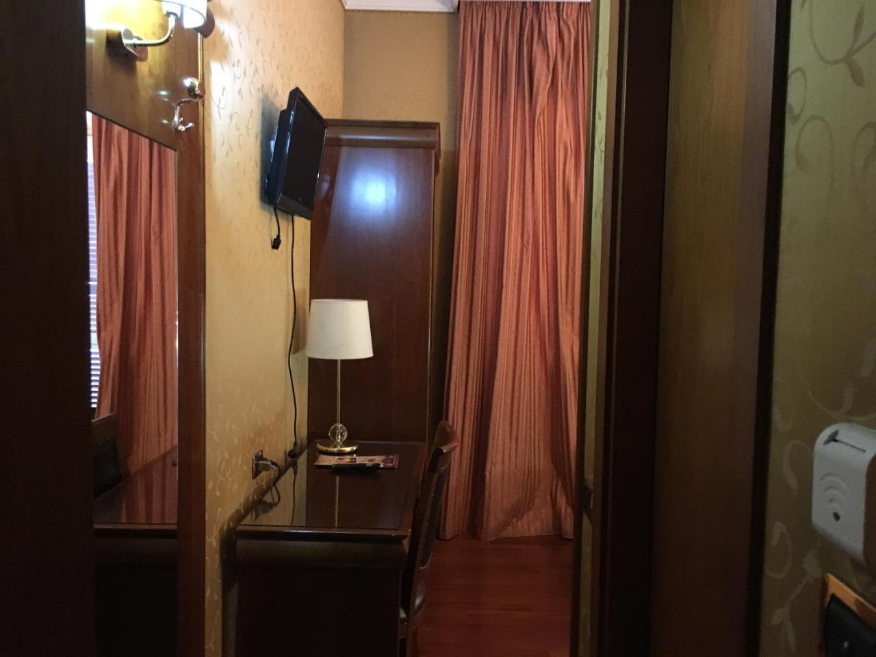 Divine Hotel 2*