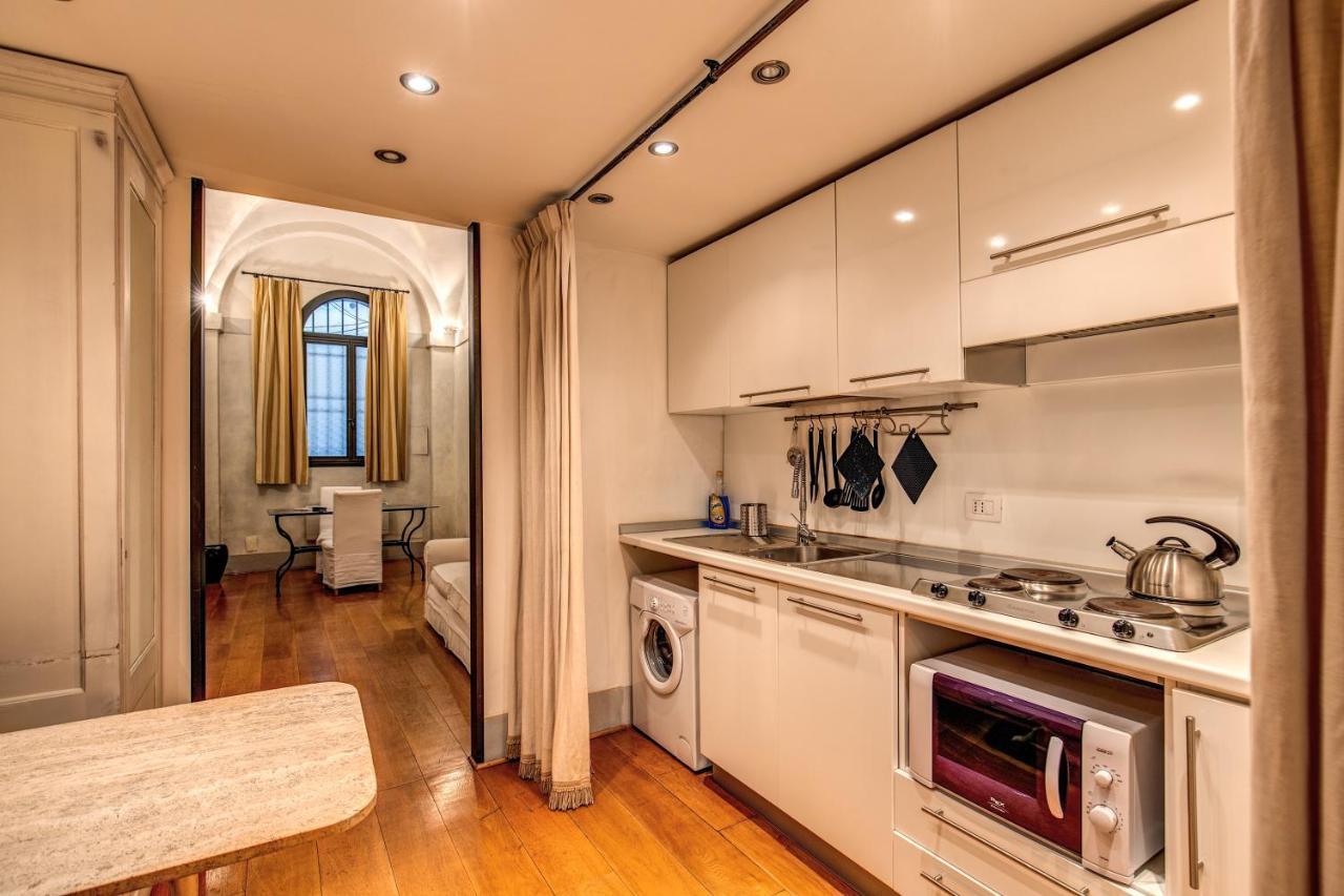 Magenta Collection Specchi Roma