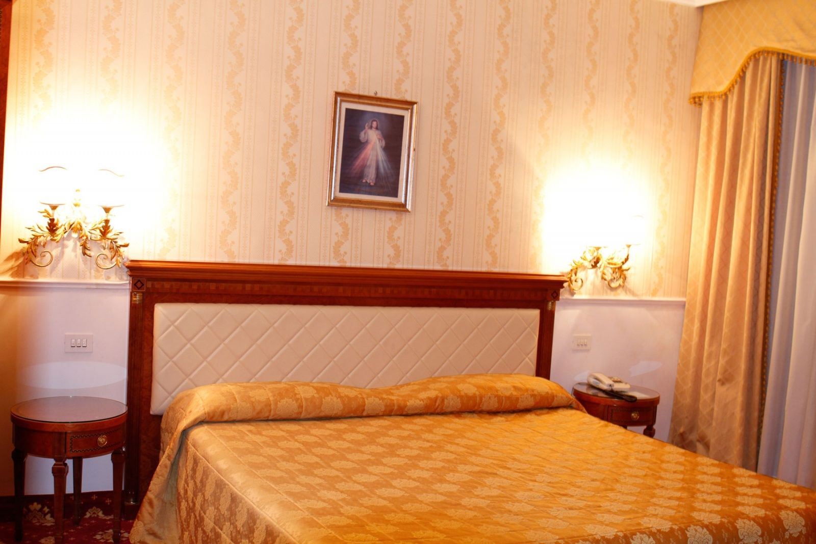 Genio Hotell 4*