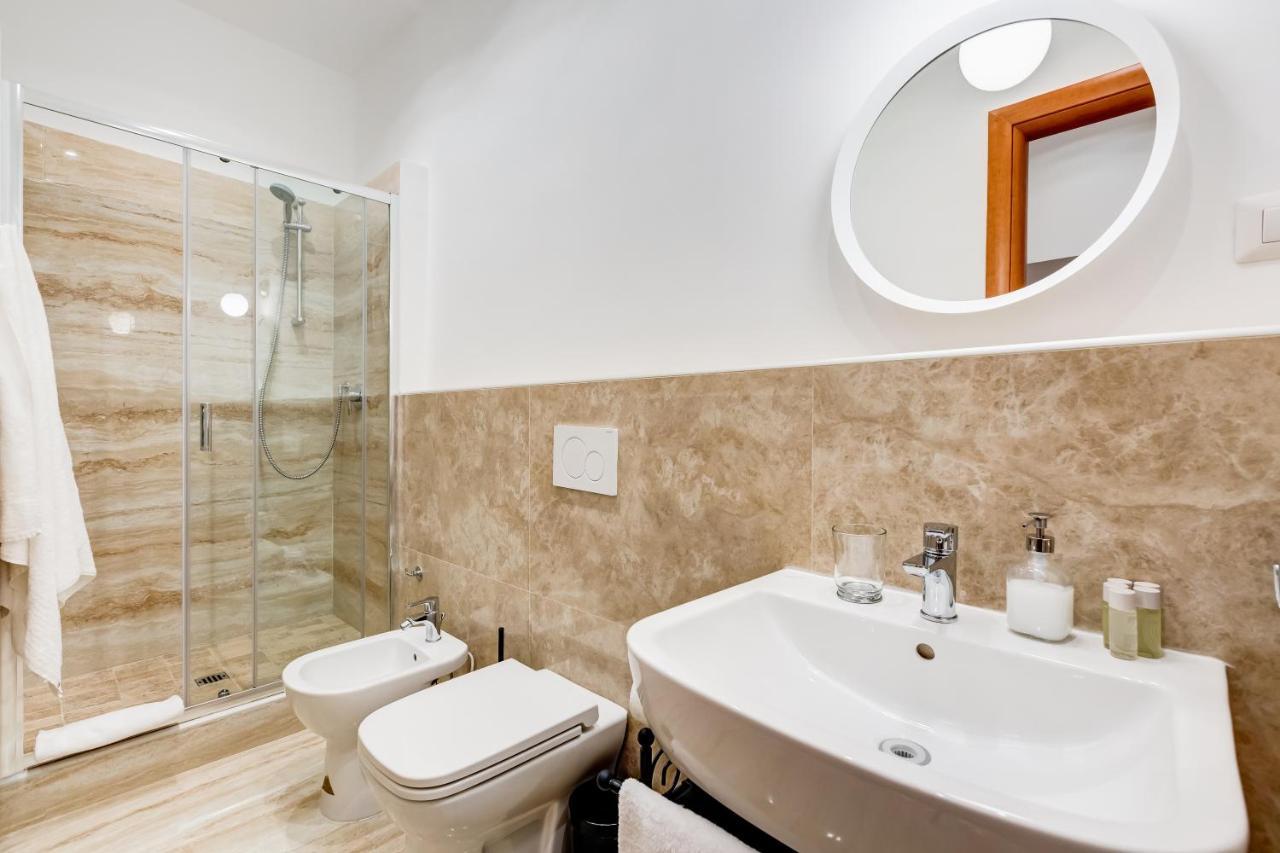 Lovely And Modern Nest Near The Colosseum * Roma