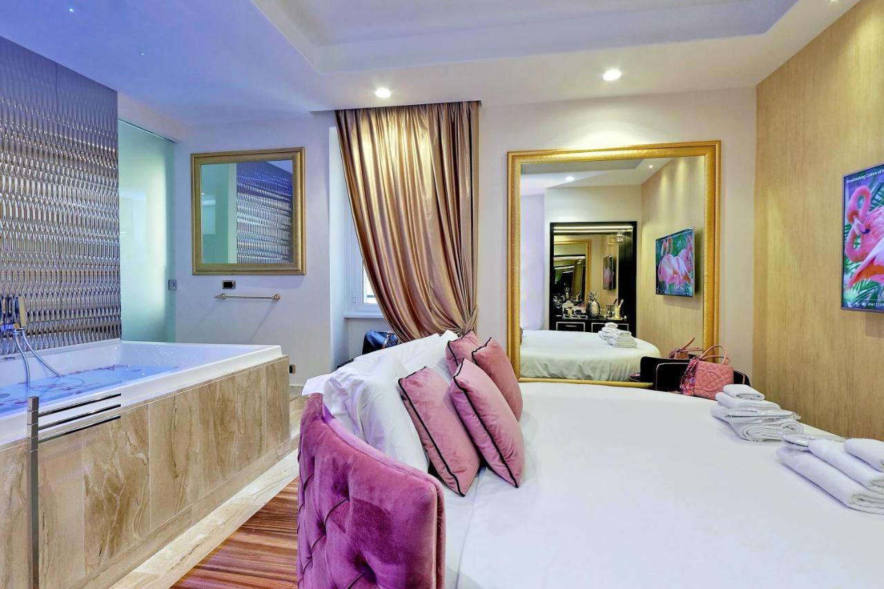 Spanish Hills Collection Luxury & Jacuzzi 4* Rom