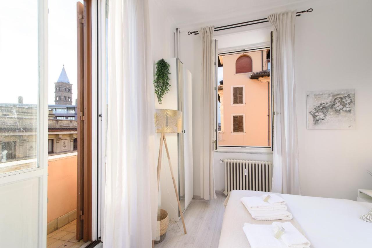 White Napoleone Apartamento *