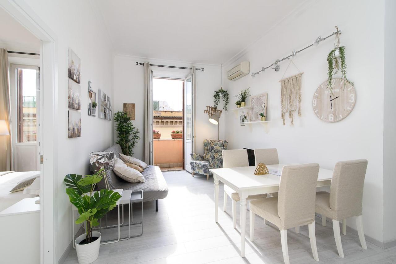 White Napoleone Apartamento