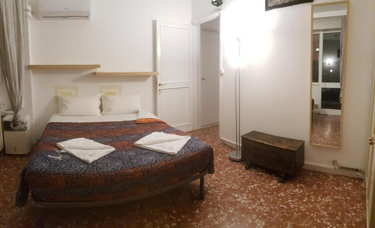 A Casa Di Leo * Roma