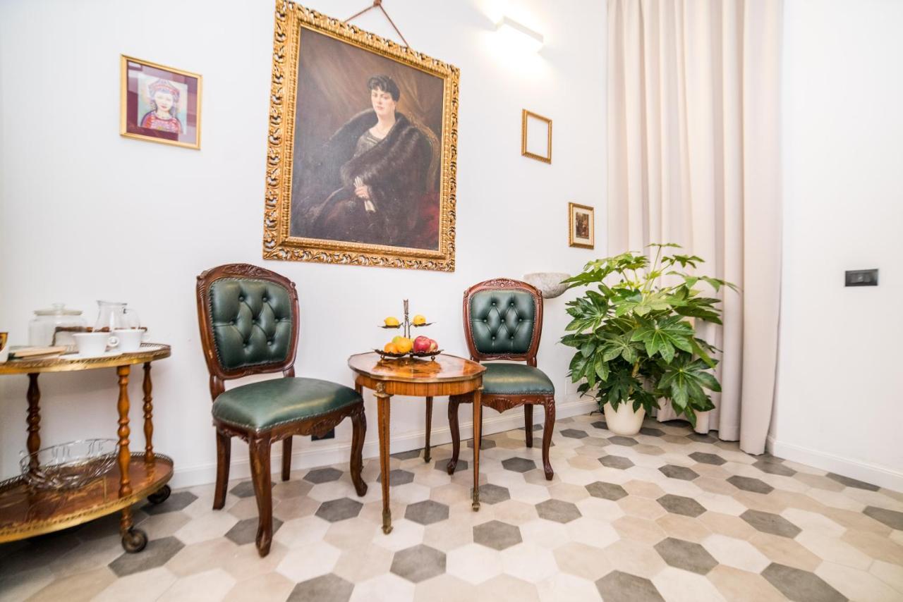 Palazzo Del Duca Piazza Navona 3* Roma