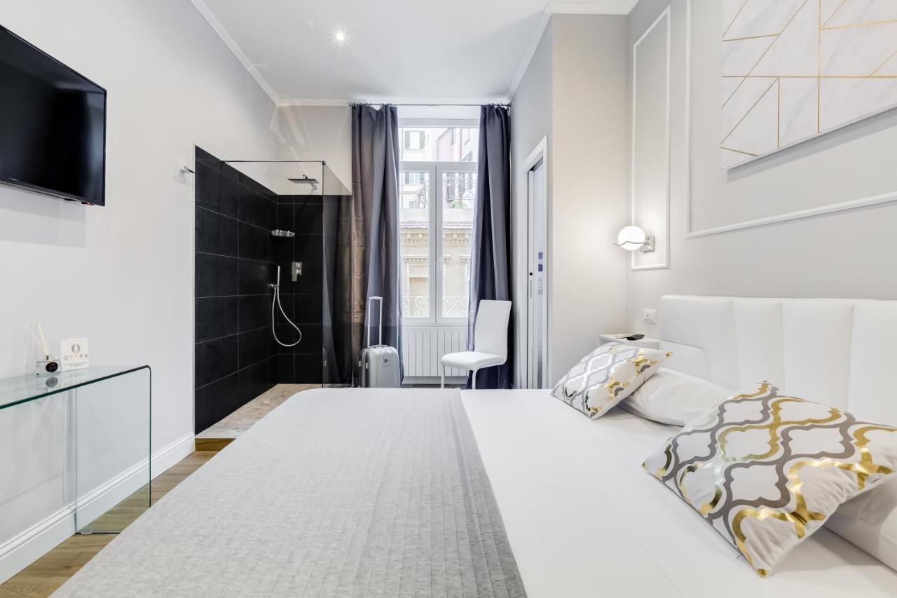 Opera Private By Premium Collection
