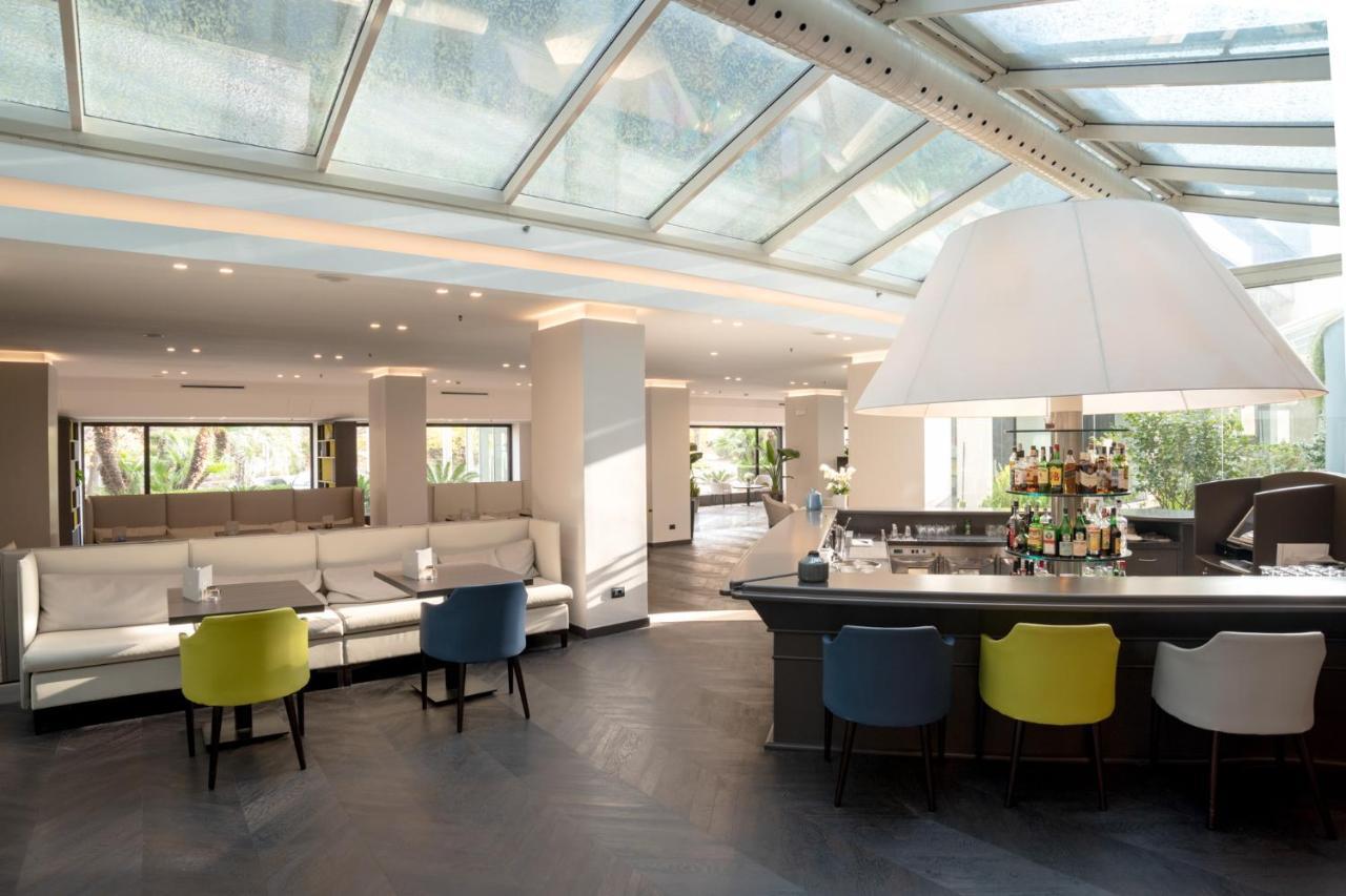 Hotel Mercure West 4*