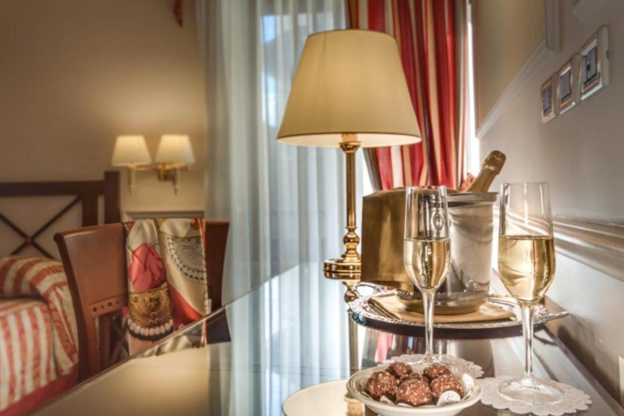Residenza Paolo Vi 4*