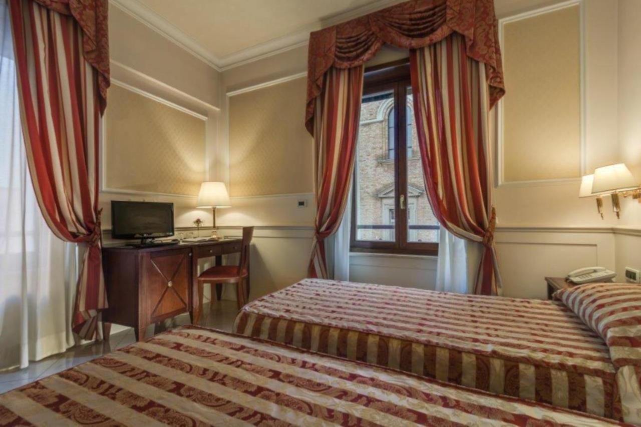Hotel Residenza Paolo Vi 4*
