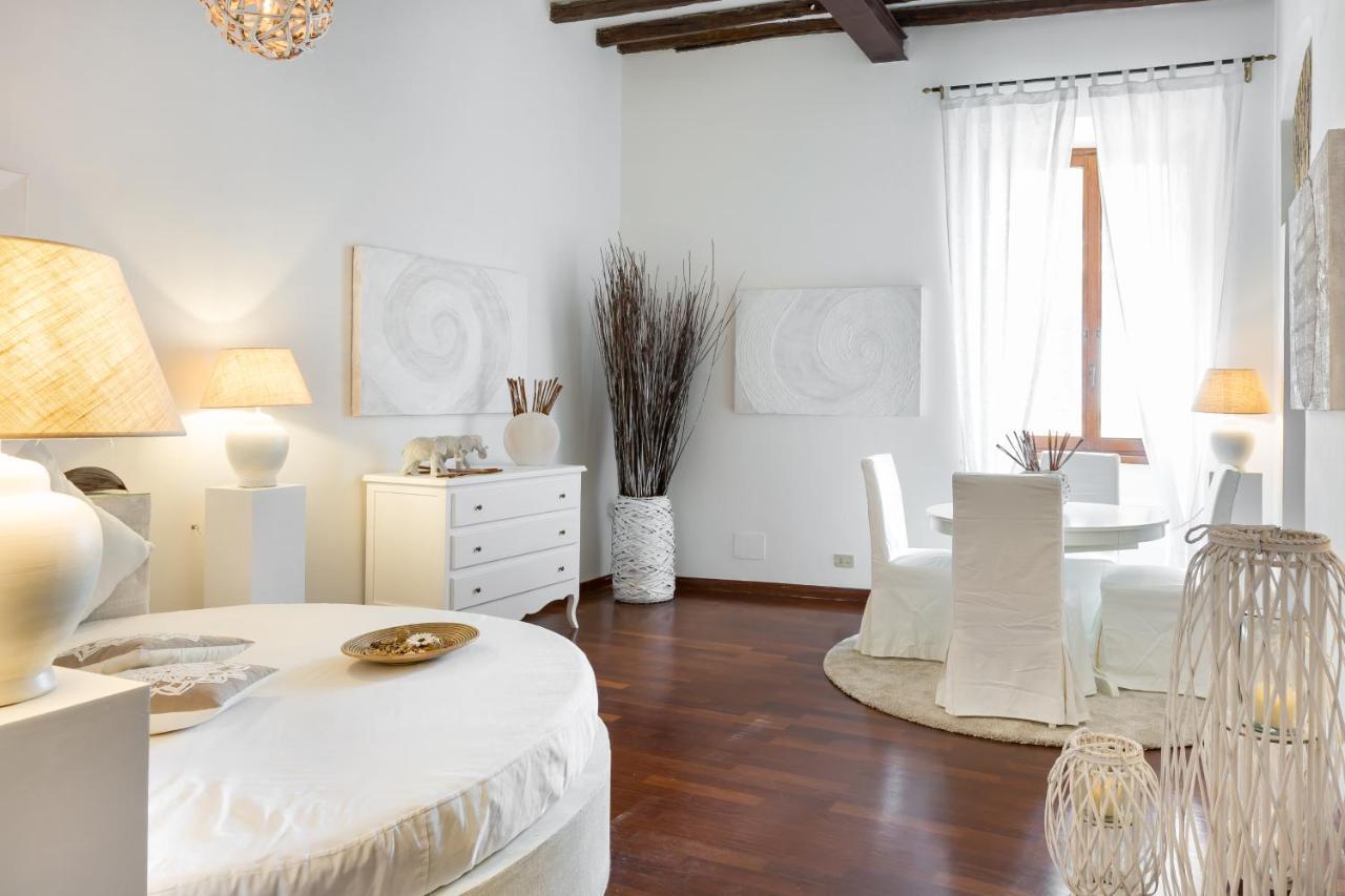 Ghetto Campo Dei Fiori Luxury White *