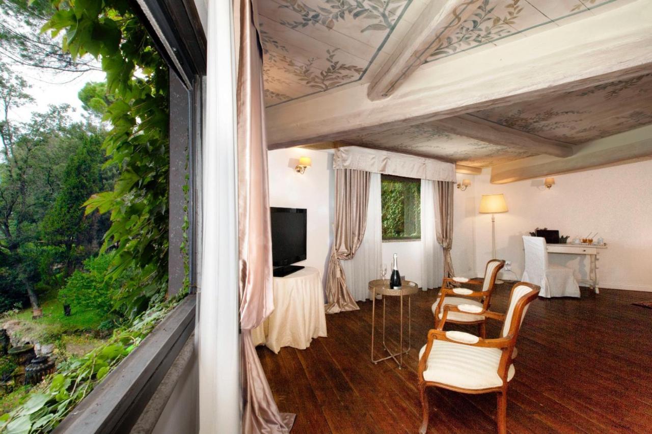 Castello Di Tor Crescenza Bed & Breakfast 3*