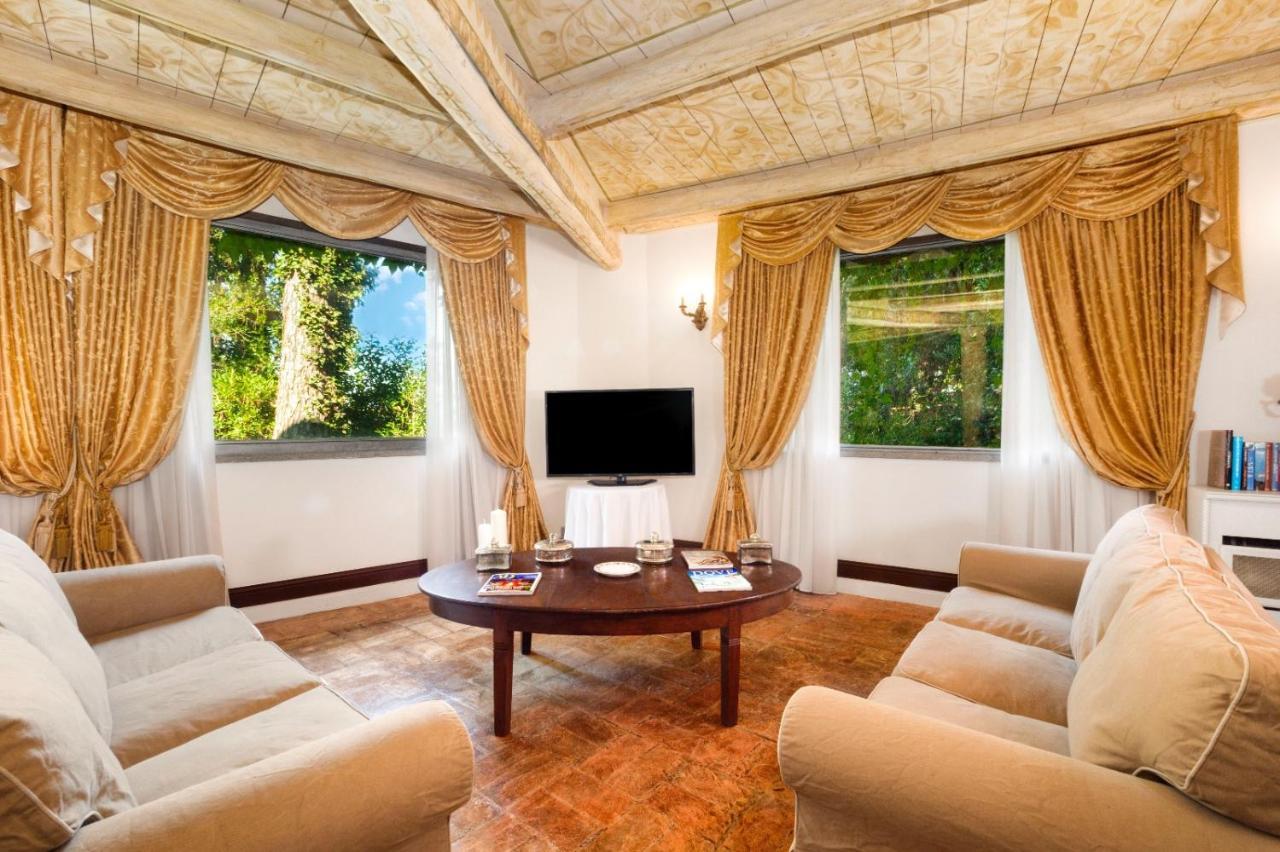 Castello Di Tor Crescenza Bed & Breakfast Roma