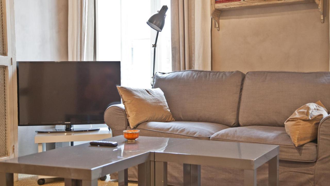 In Leonardo Da Vinci Apartment Rome