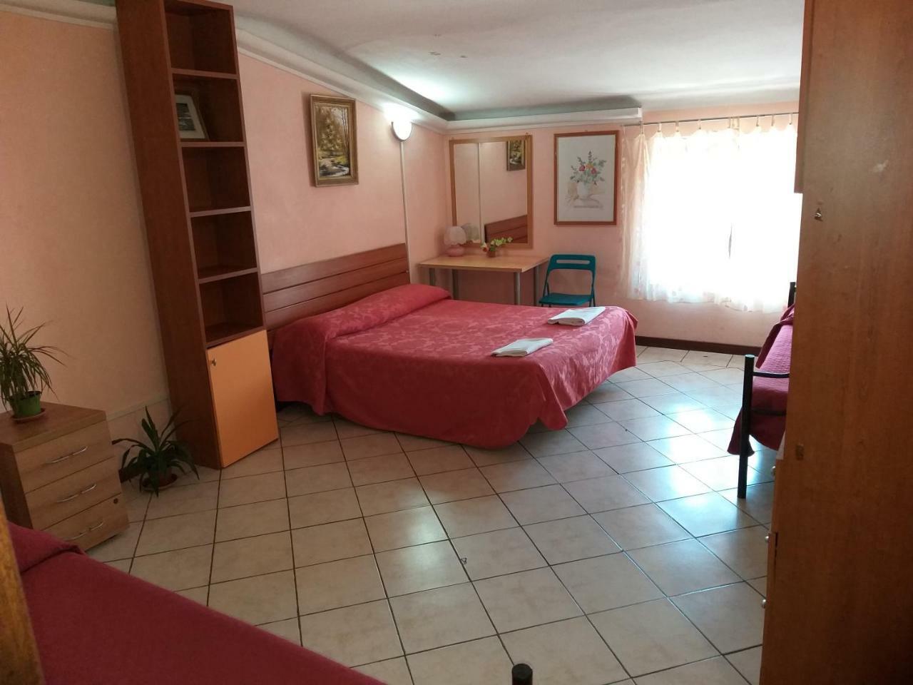 2000 Hostel Rom