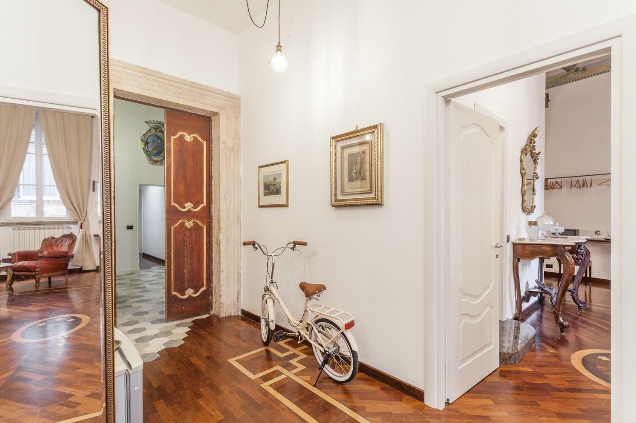 Palazzo Del Duca Piazza Navona Gjestgiverier