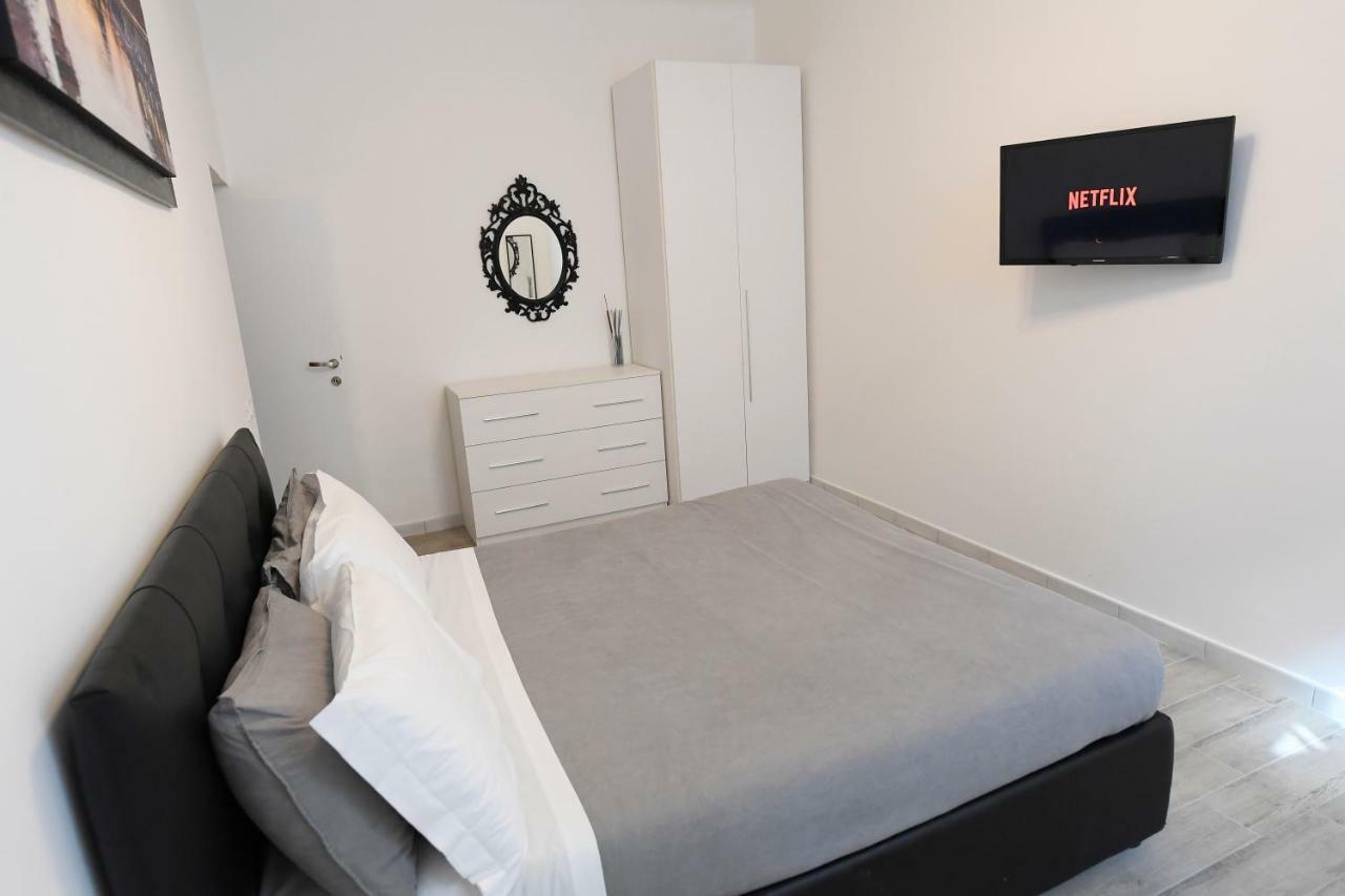 Easy Holidays - Colosseo Apartment *
