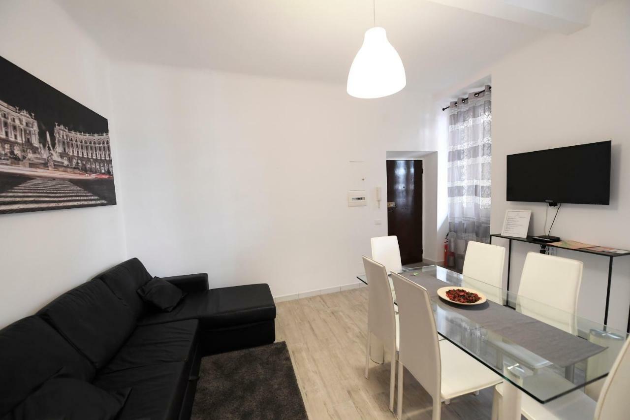 Easy Holidays - Colosseo Apartment Rome