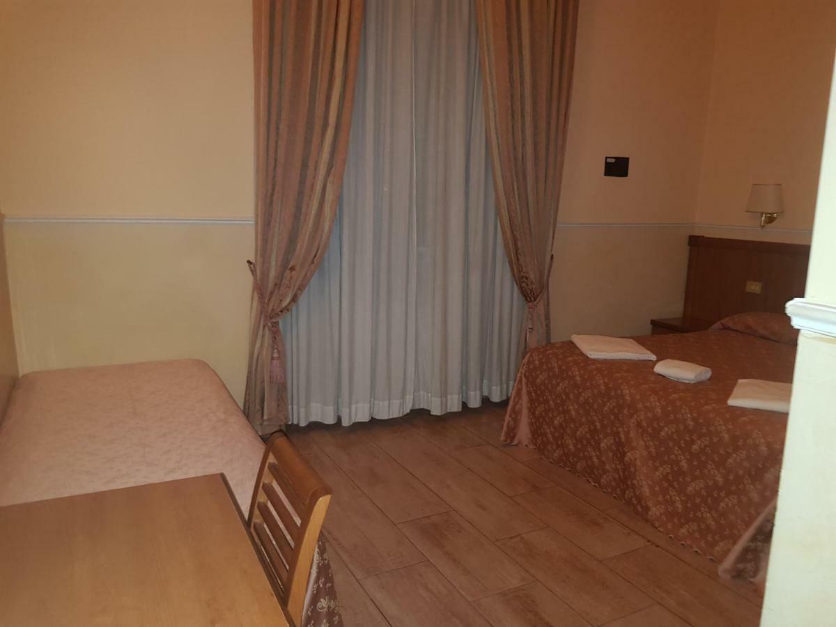 Aristotele Hotell