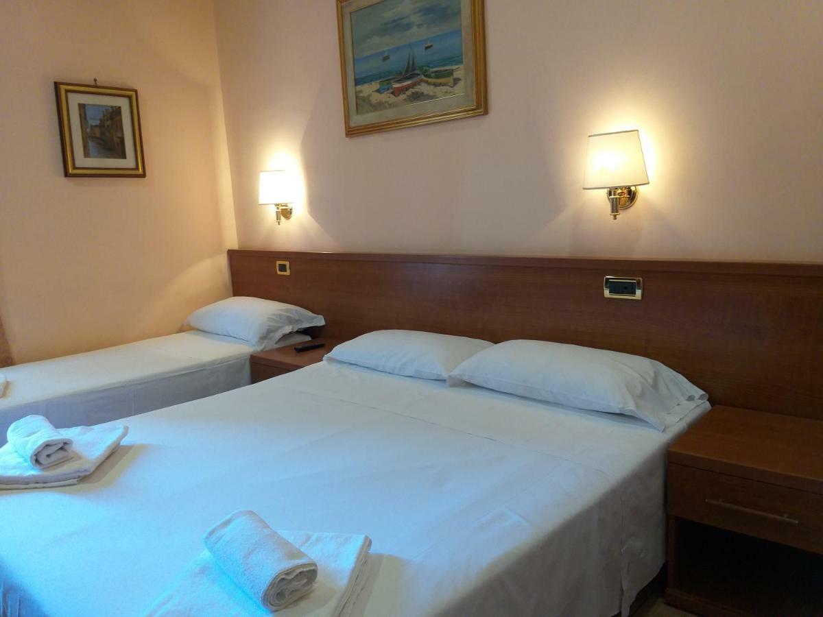 Aristotele Rom
