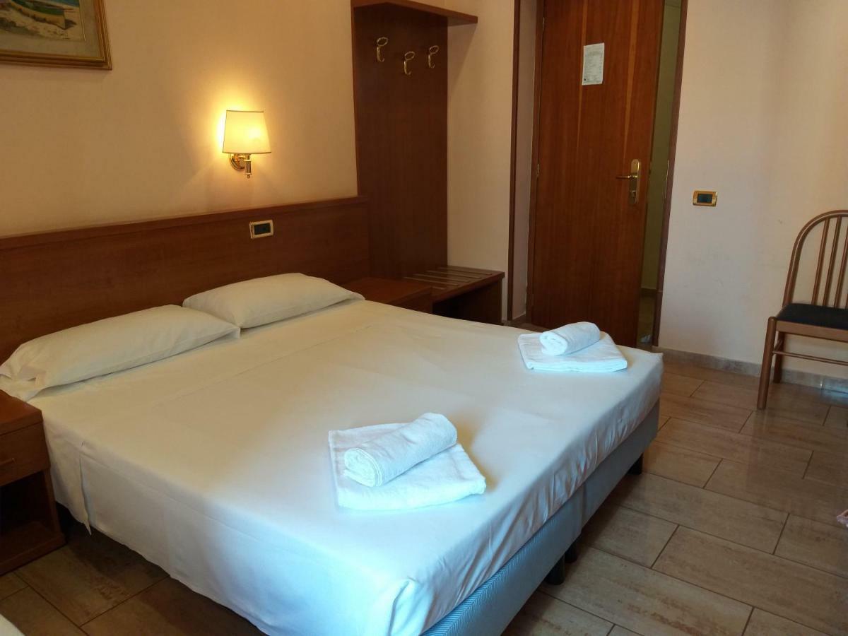 Aristotele Hotell