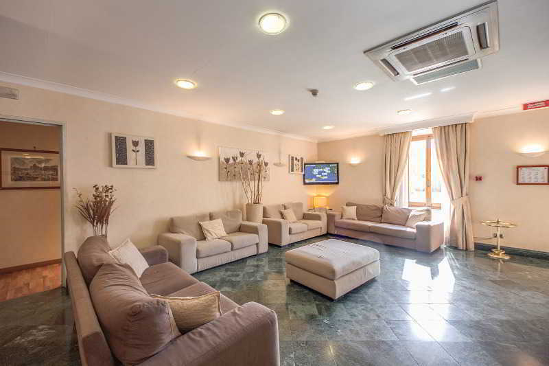Romoli Hotell 3*