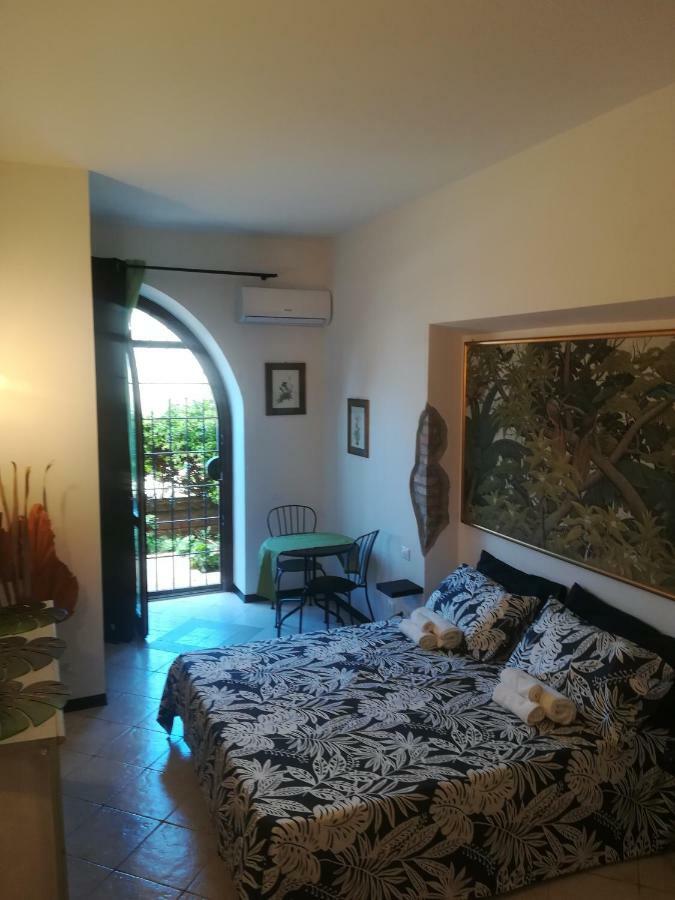 Ila In Fiera Habitación en casa particular Roma