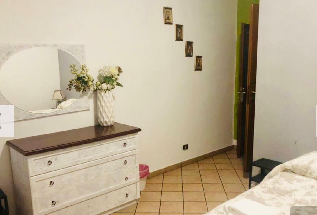 Gjestgiverier Parisa Roma