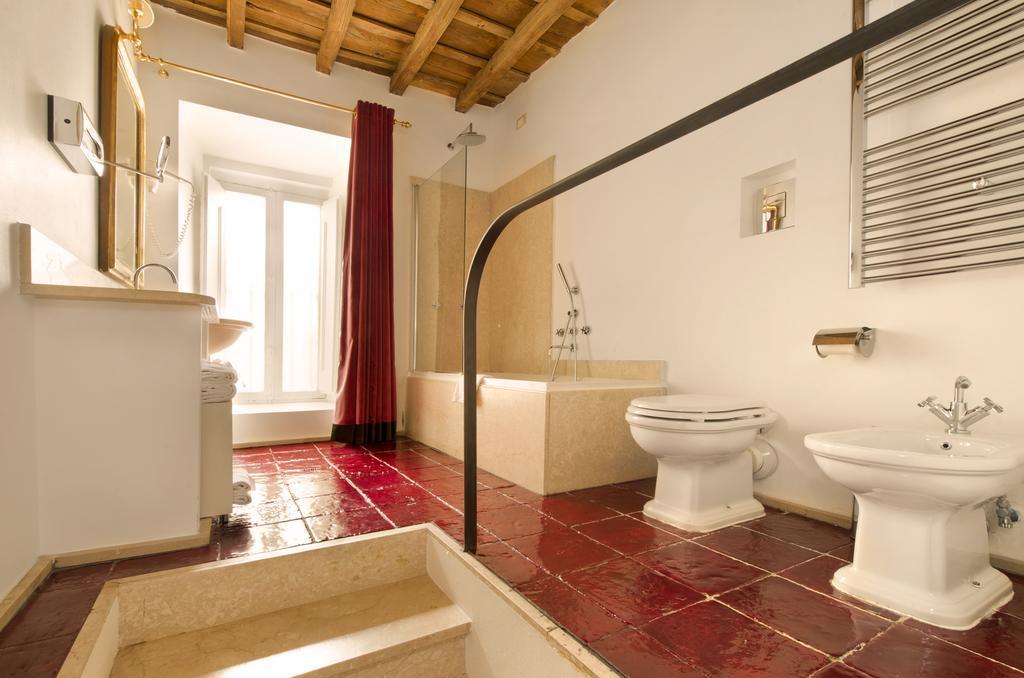Residenza Frattina 2*