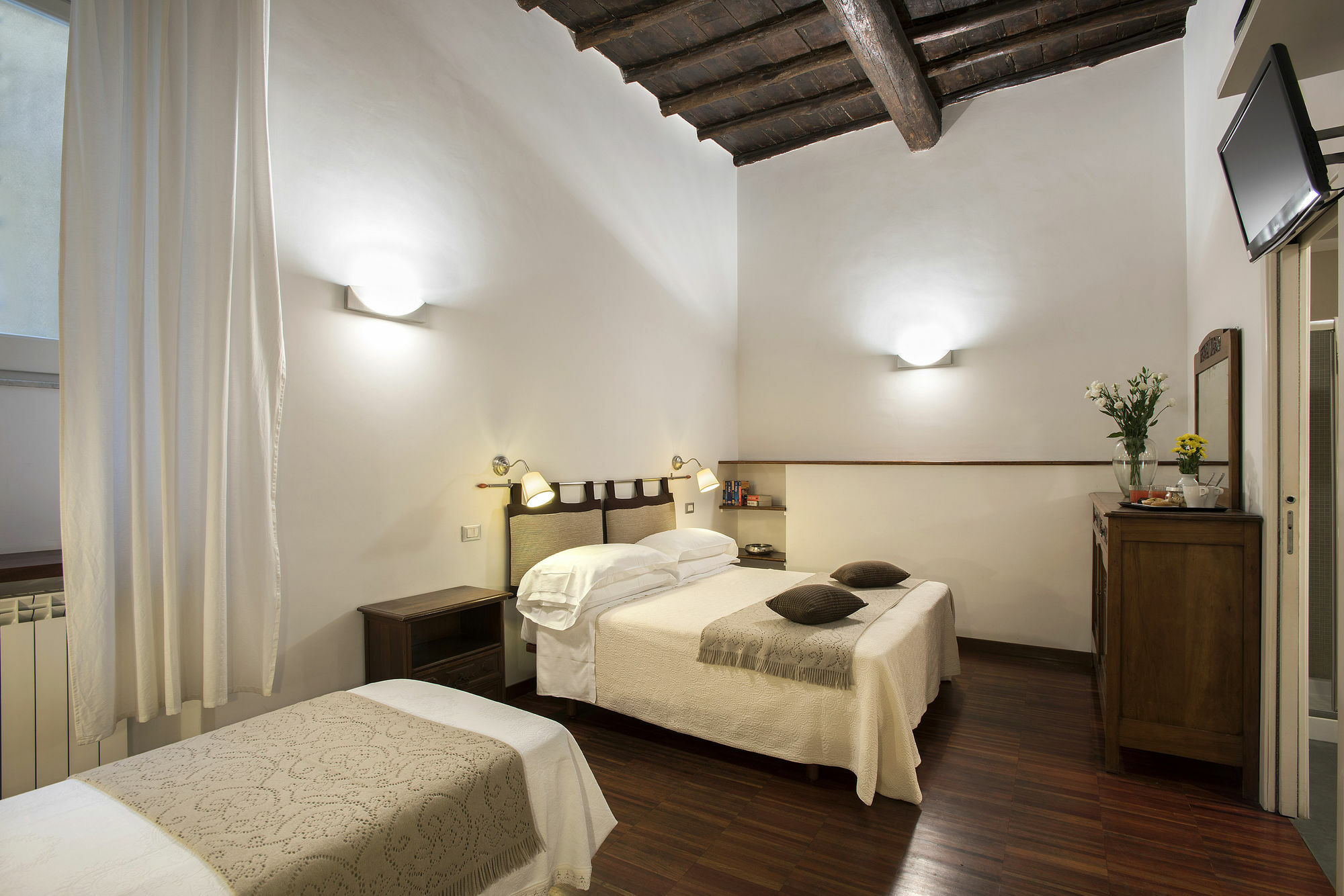 B&B Arco Del Lauro Bed & Breakfast Rome