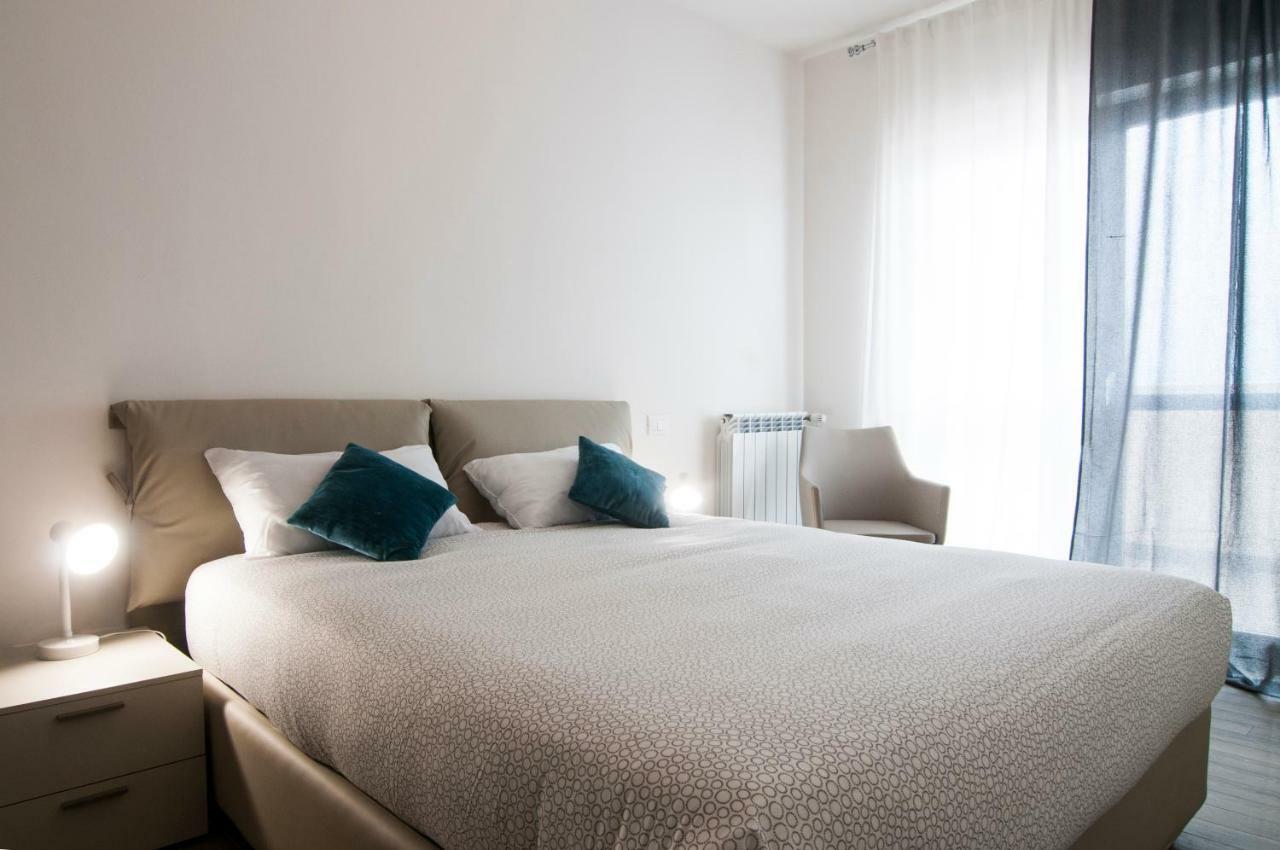 Apartment Fonte Laurentina Rom