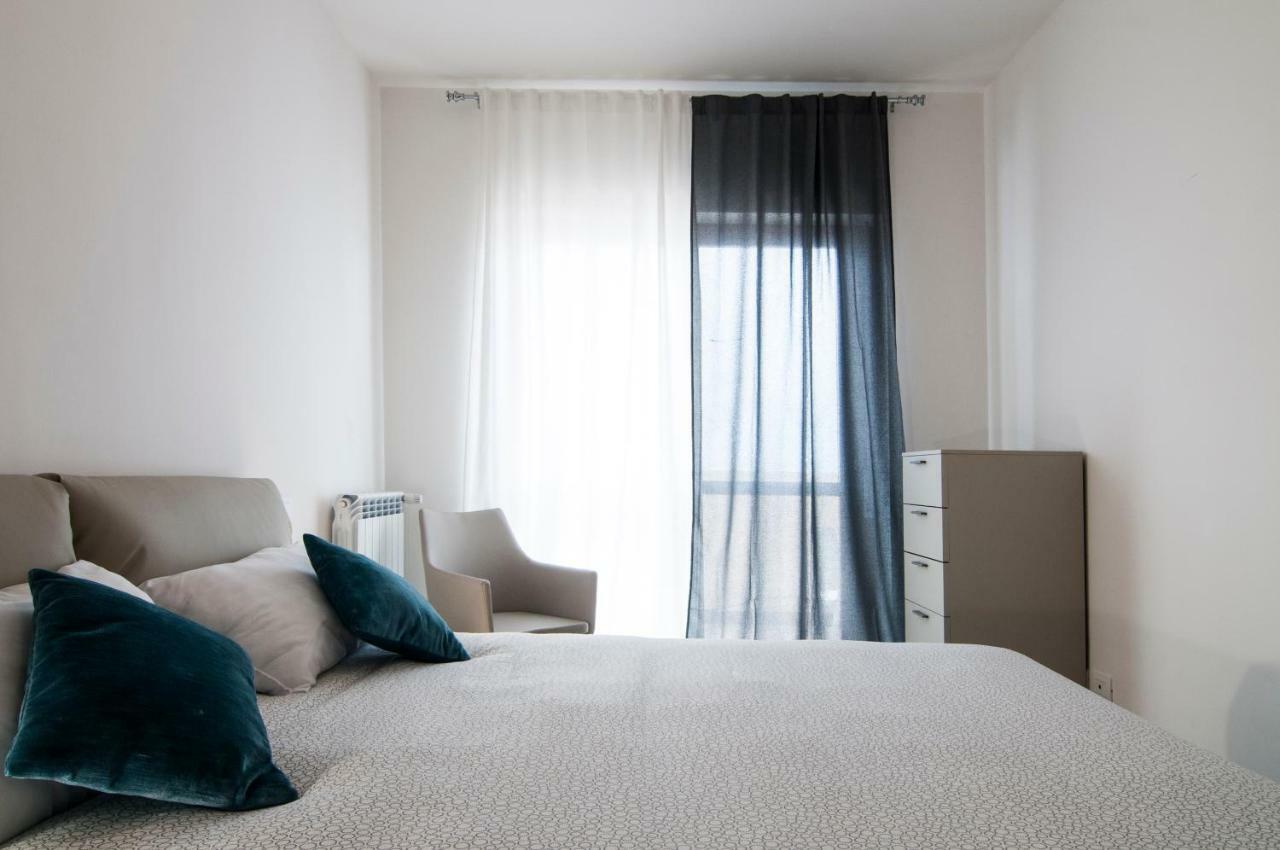 Apartment Fonte Laurentina Rom