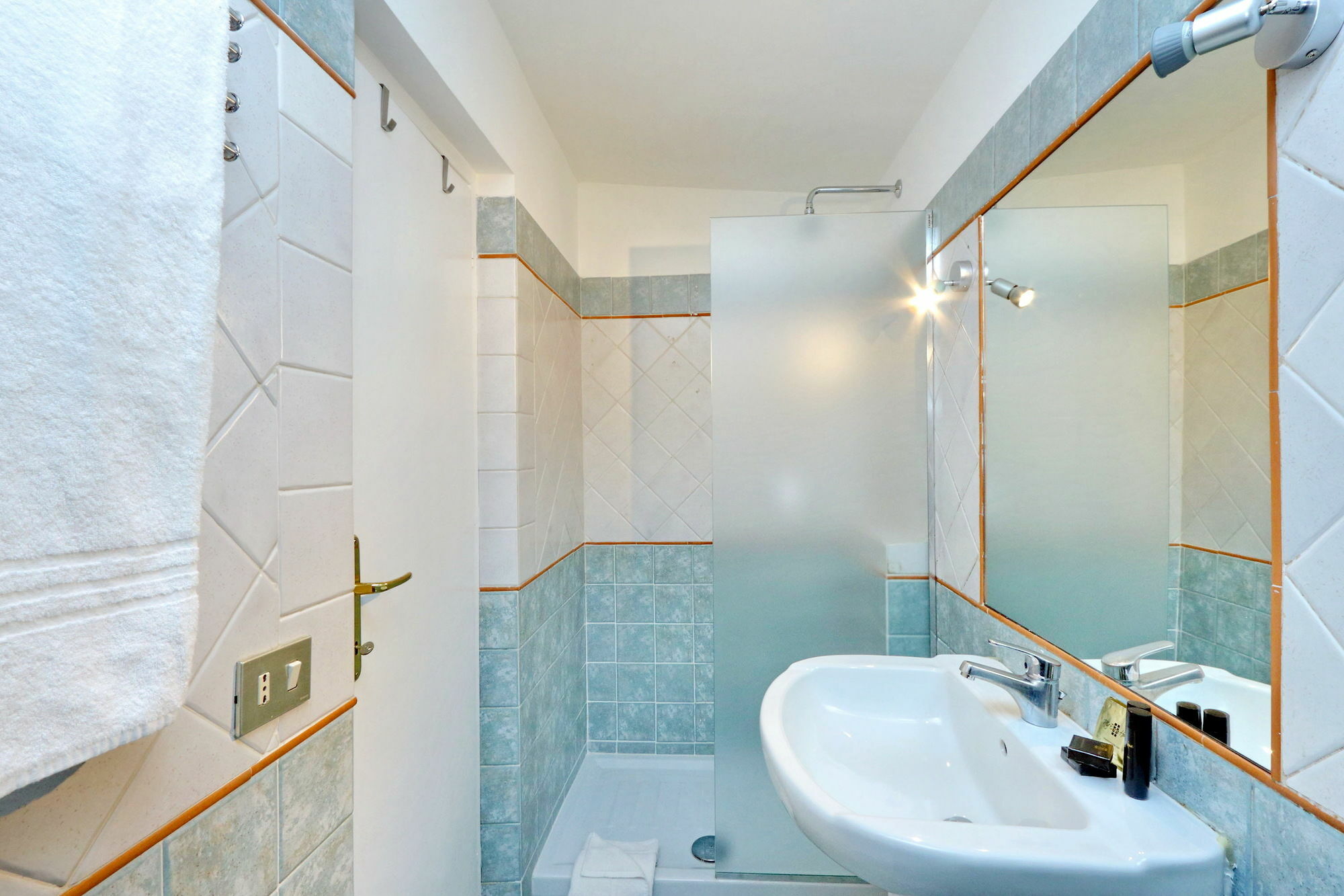 Cozy Borgo - My Extra Rom