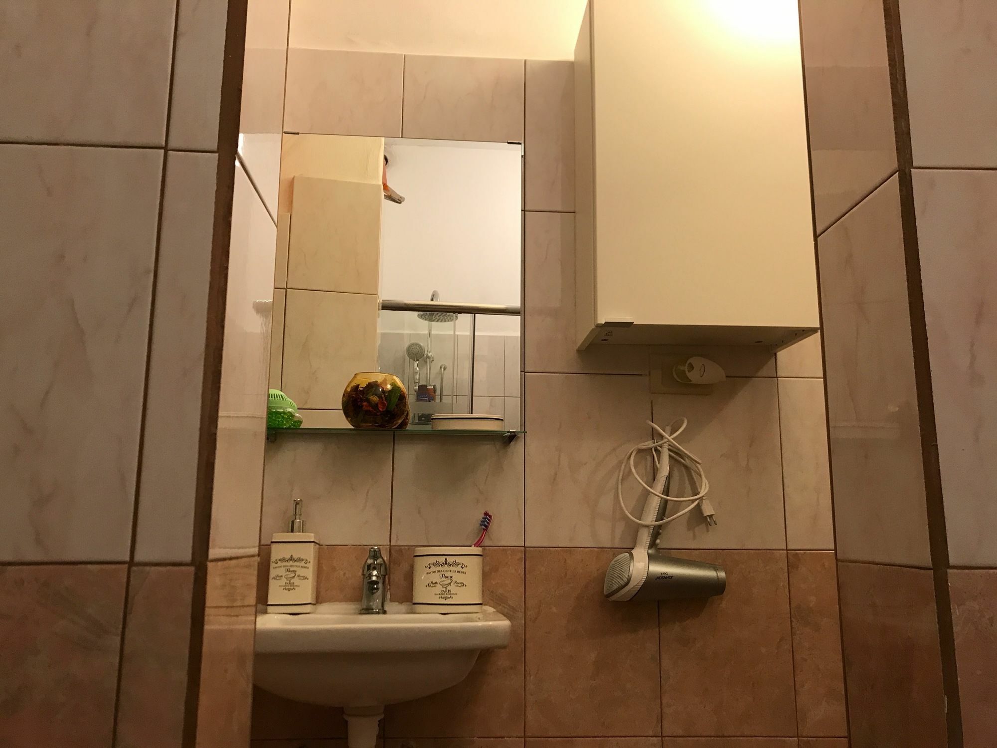 Gjestgiverier Pardis