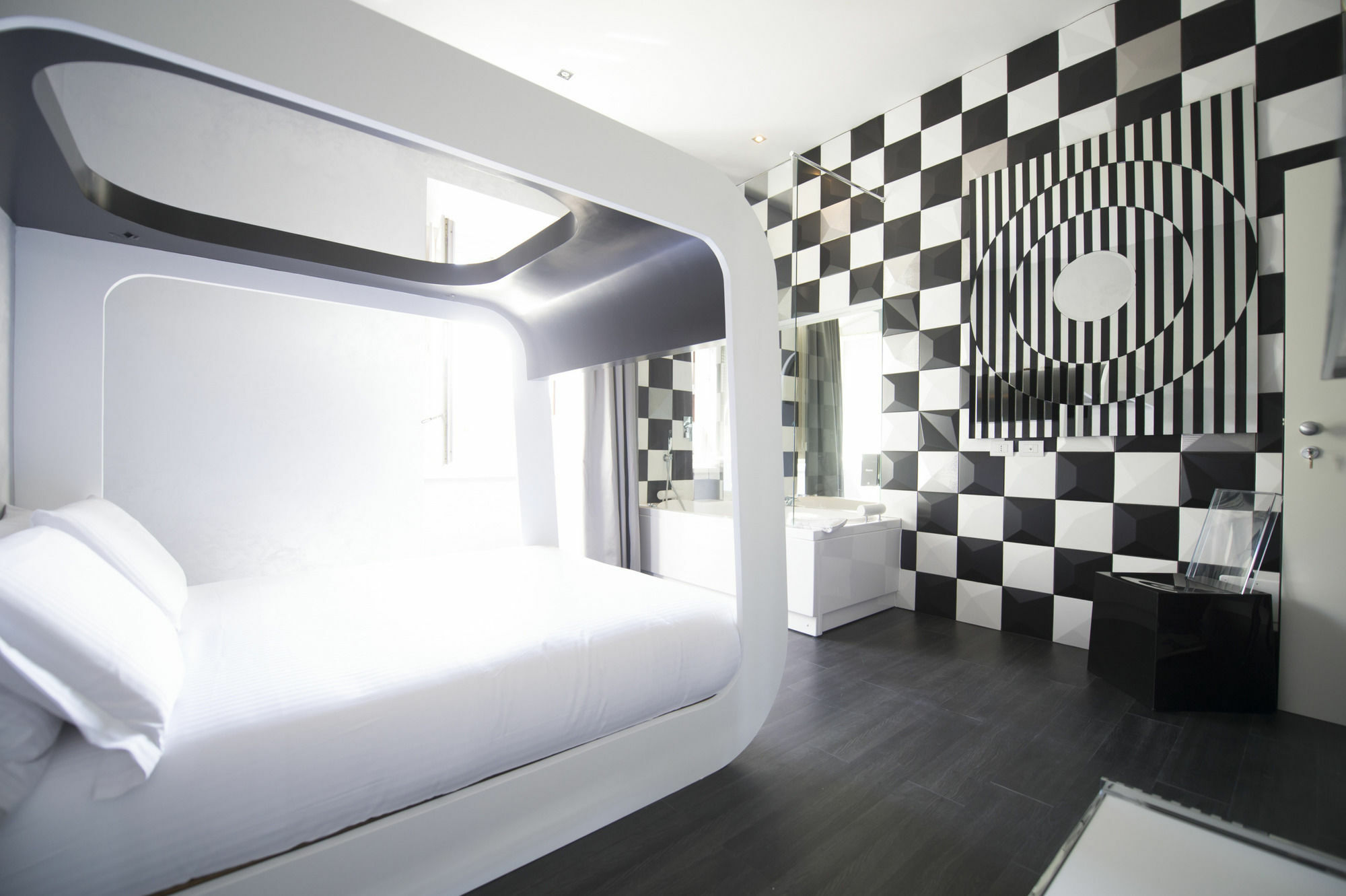 Irooms Station
