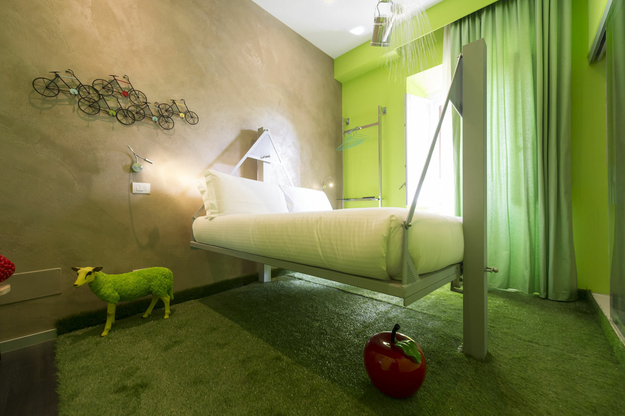 Irooms Station Guest house 4*