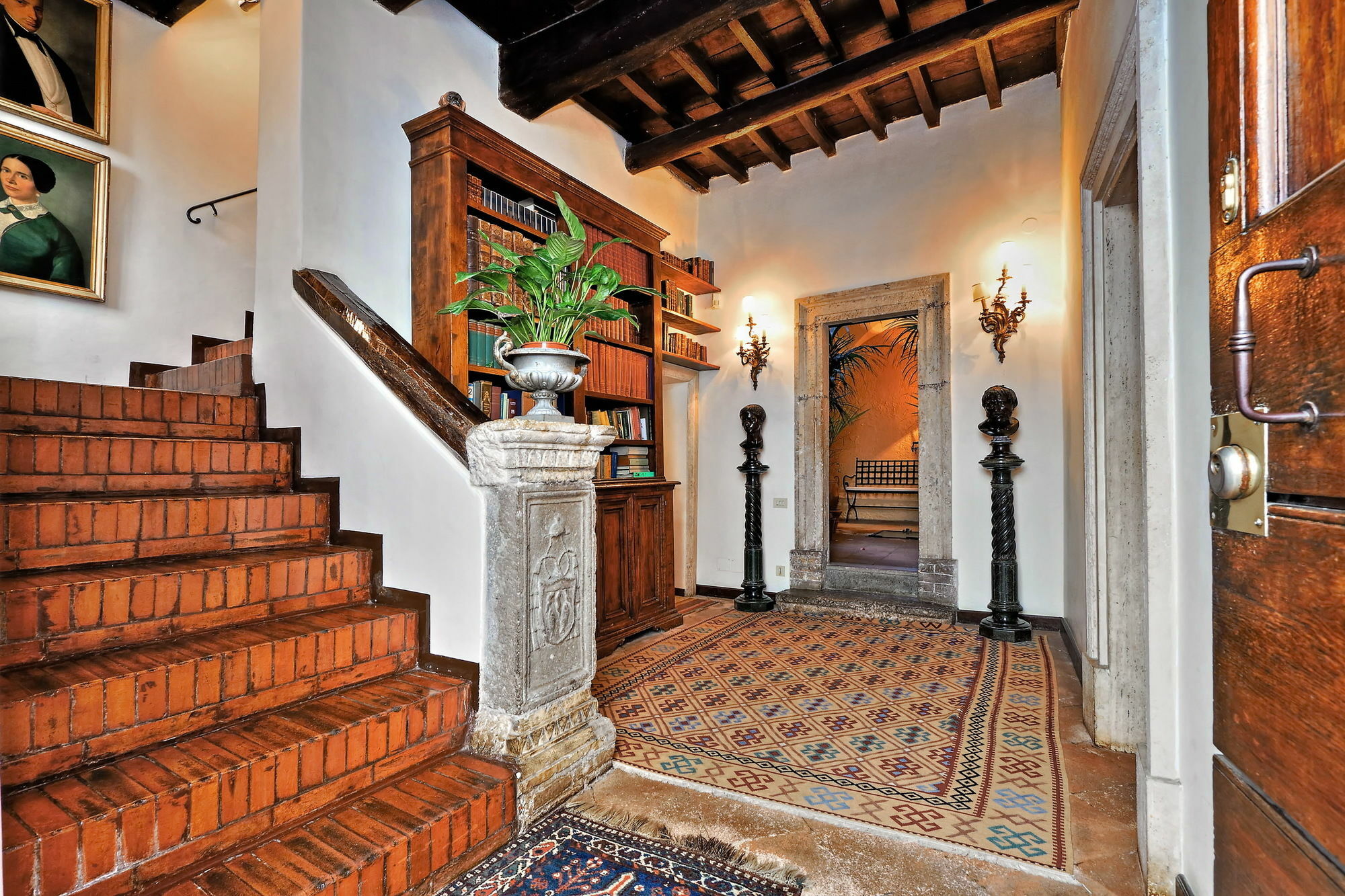 Town House - Treasurerome Collection