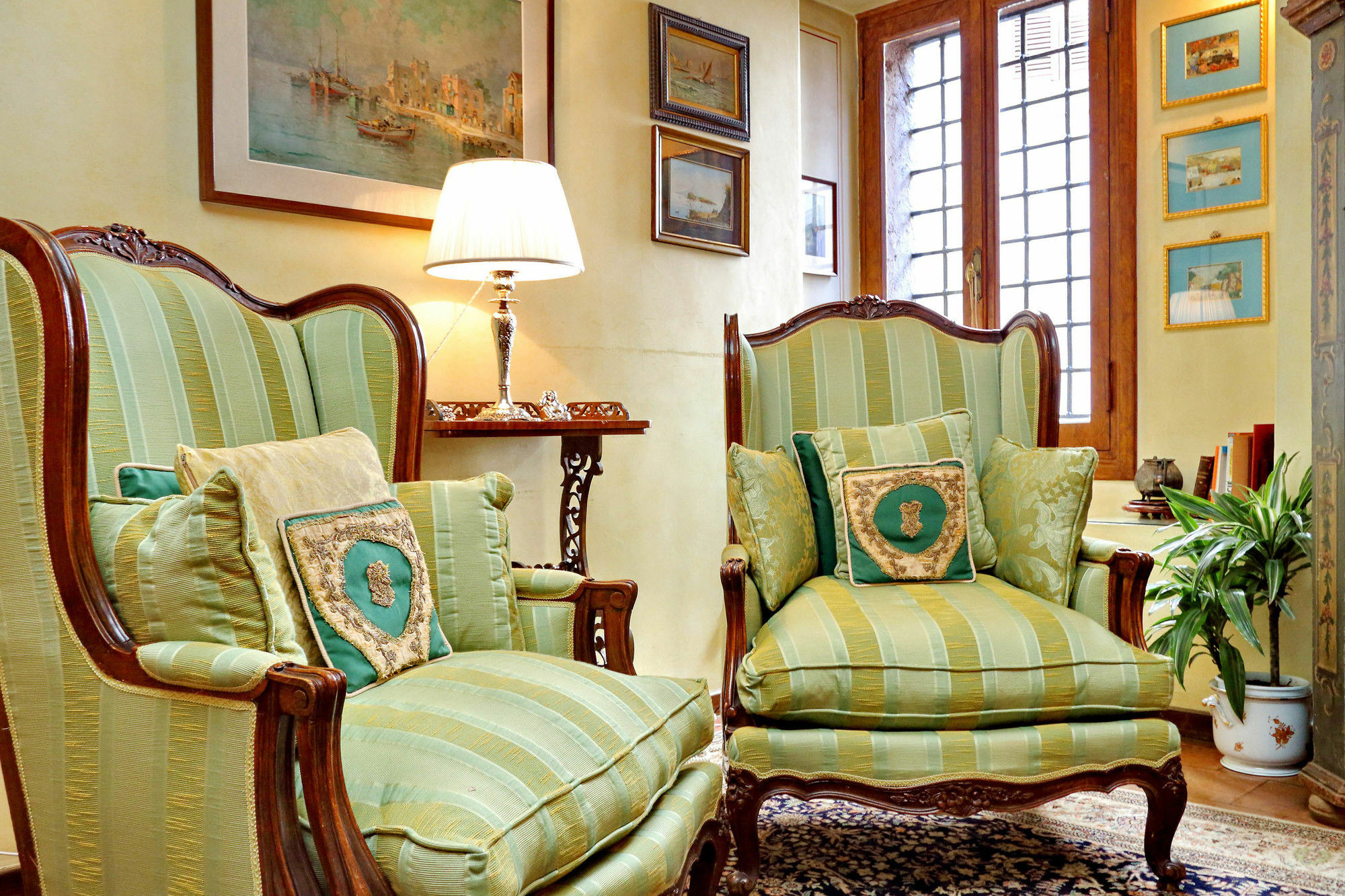 Town House - Treasurerome Collection * Roma