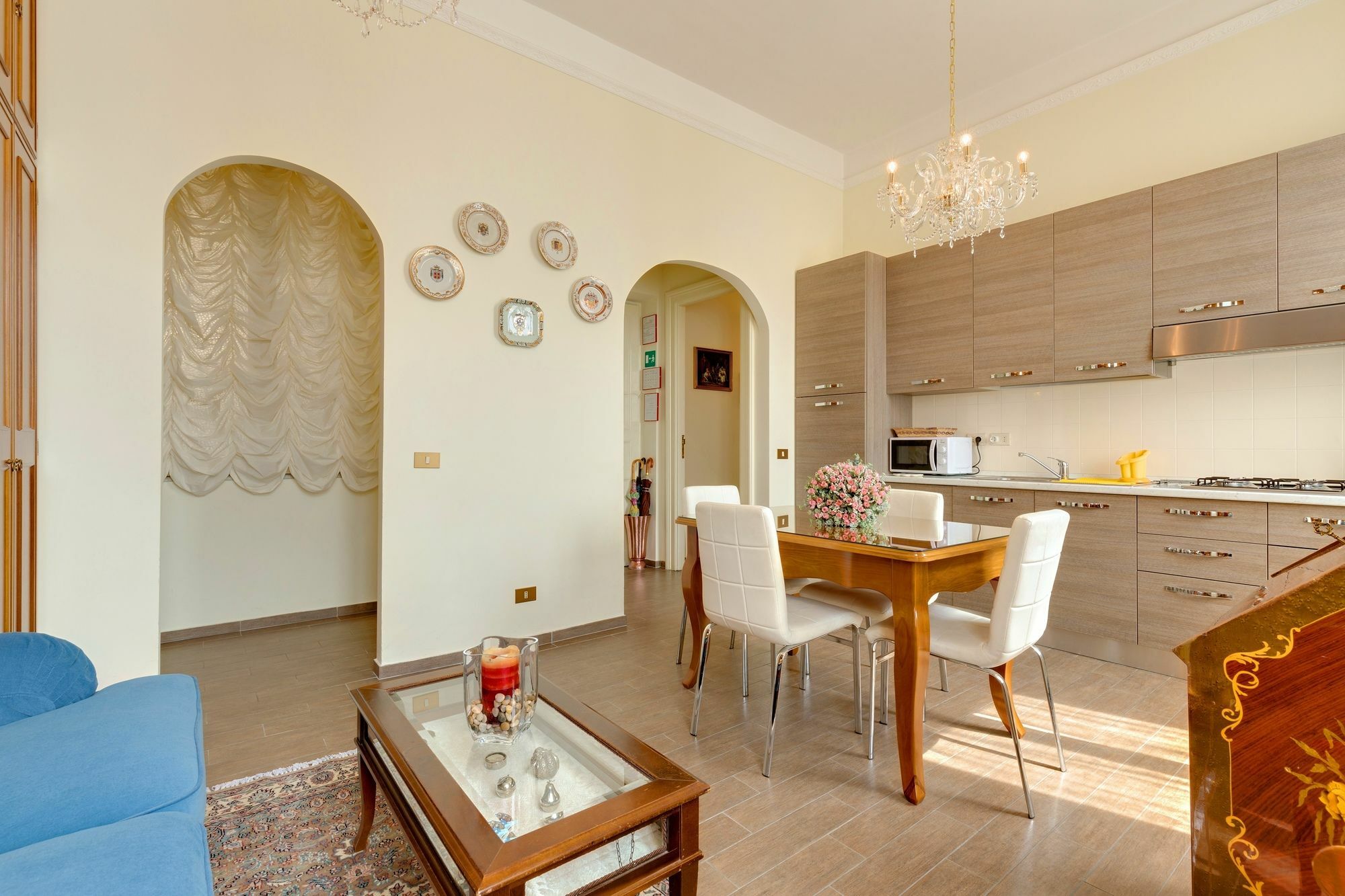 Dimora Luminosa Apartment *