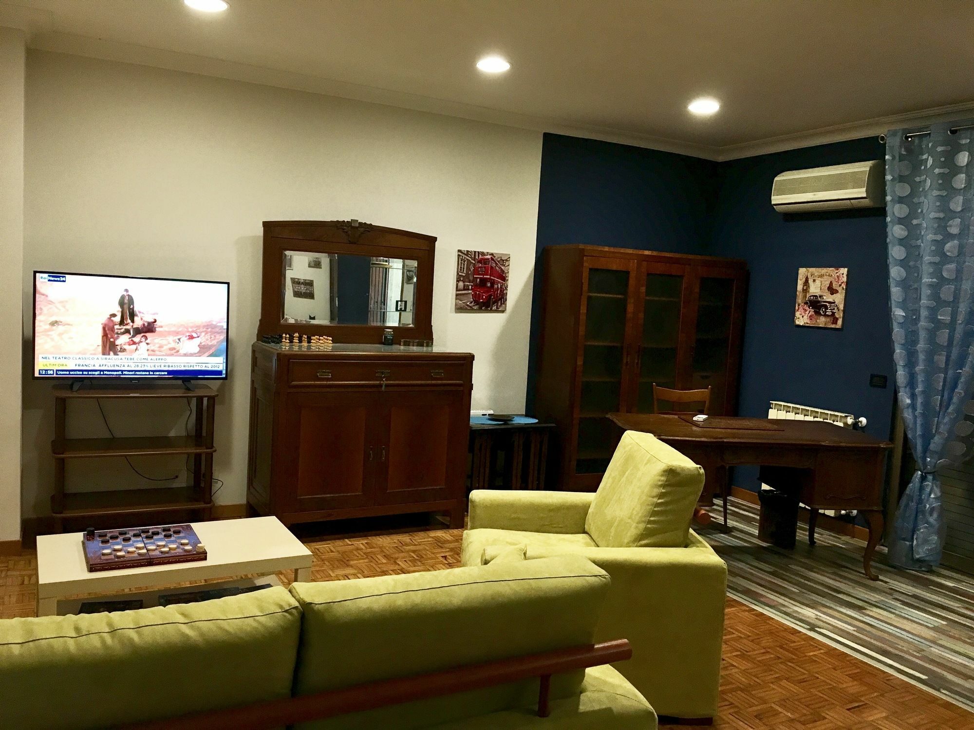 Apartment House *