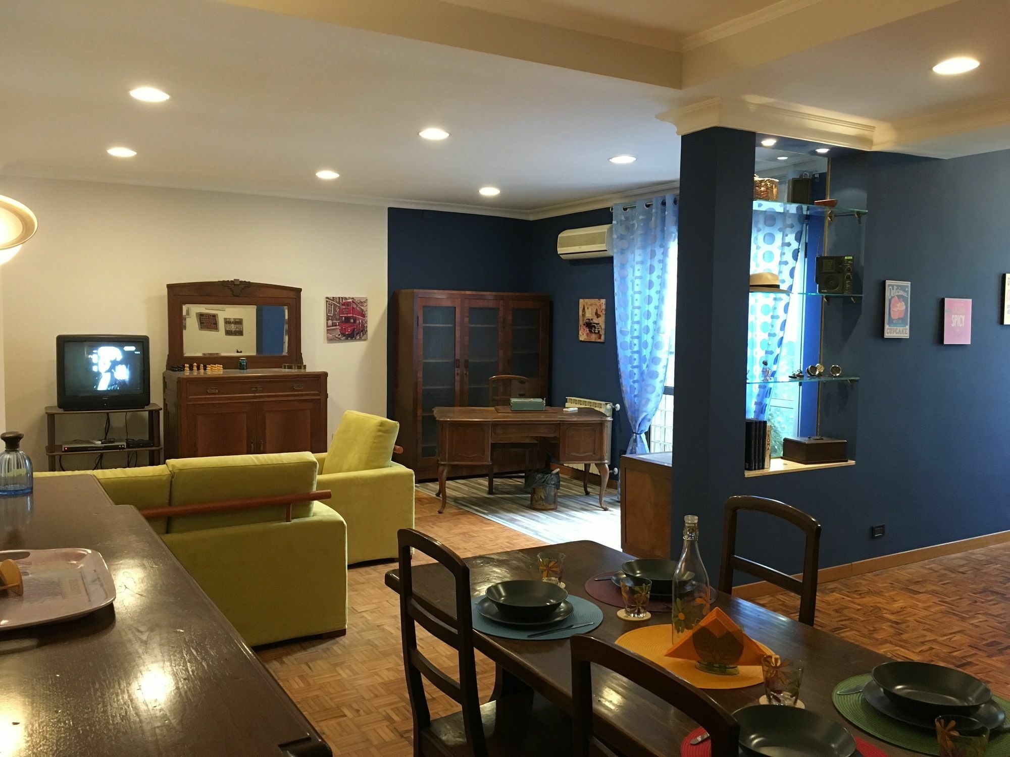 Apartment House *